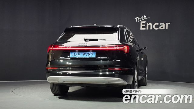Audi e-tron 55 Quattro 2022 — фото 4