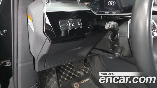 Audi e-tron 55 Quattro 2022 — фото 33