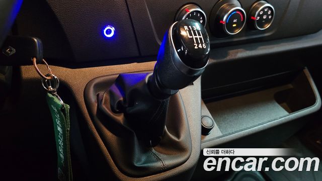 Renault Korea Master 2.3 15-Seater 2020 — фото 9