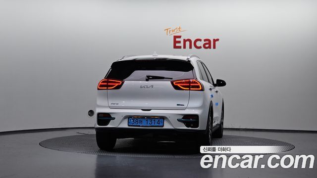 Kia Niro EV Noblesse 2022 — фото 4