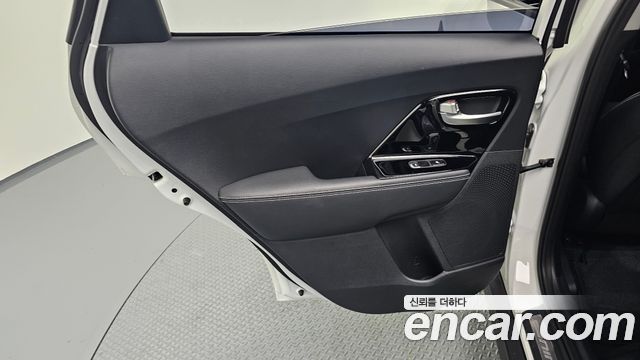 Kia Niro EV Noblesse 2022 — фото 25