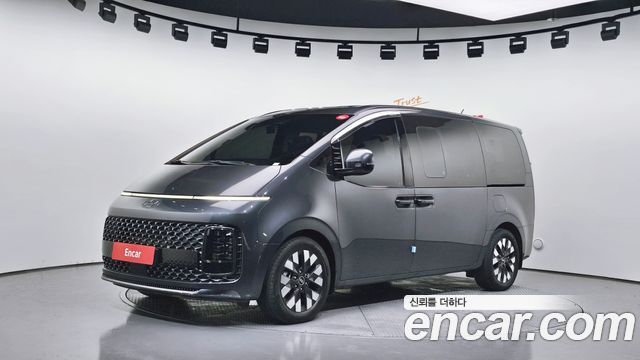 Hyundai Staria 4WD Lounge 9-Seater Prestige 2022 — фото 1