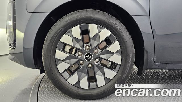 Hyundai Staria 4WD Lounge 9-Seater Prestige 2022 — фото 5