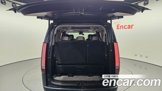Hyundai Staria 4WD Lounge 9-Seater Prestige 2022 — фото 18