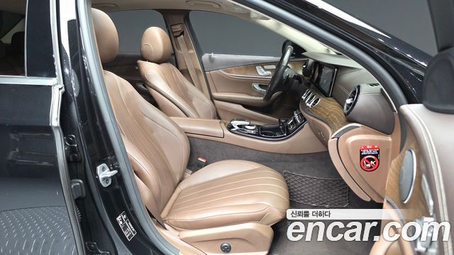 Mercedes-Benz E-Class (W213) E220d Exclusive 2019 — фото 11