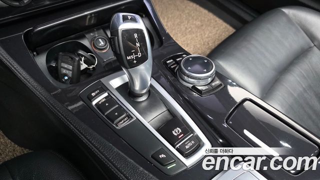 BMW 5 Series (F10) 520d 2015 — фото 9