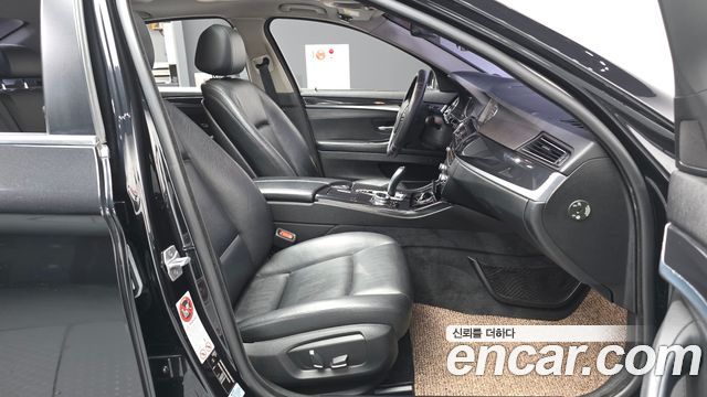 BMW 5 Series (F10) 520d 2015 — фото 11