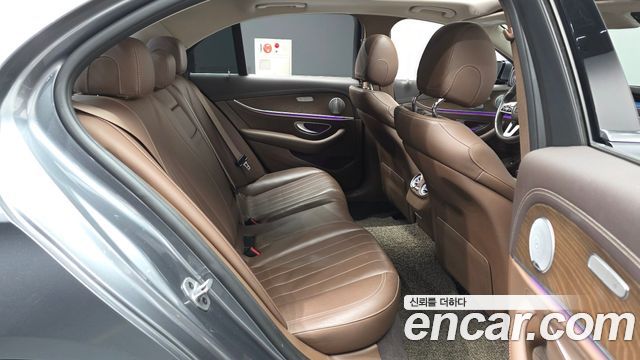 Mercedes-Benz E-Class (W213) E220d 4MATIC Exclusive 2019 — фото 11