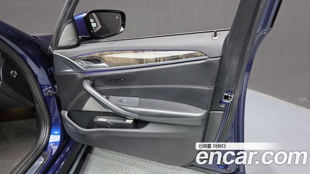 BMW 5 Series (G30) 530d M Sport Package 2018 — фото 30