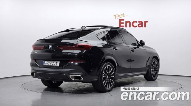 BMW X6 (G06) xDrive40i M Sport 2024 — фото 2