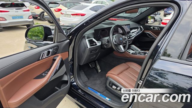 BMW X6 (G06) xDrive40i M Sport 2024 — фото 10