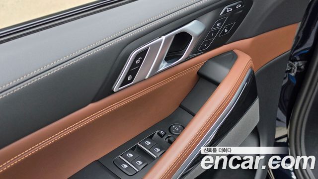 BMW X6 (G06) xDrive40i M Sport 2024 — фото 19