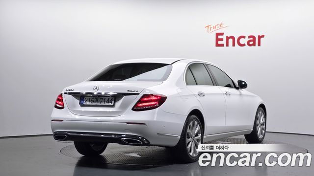 Mercedes-Benz E-Class (W213) E220d 4MATIC Exclusive 2019 — фото 2