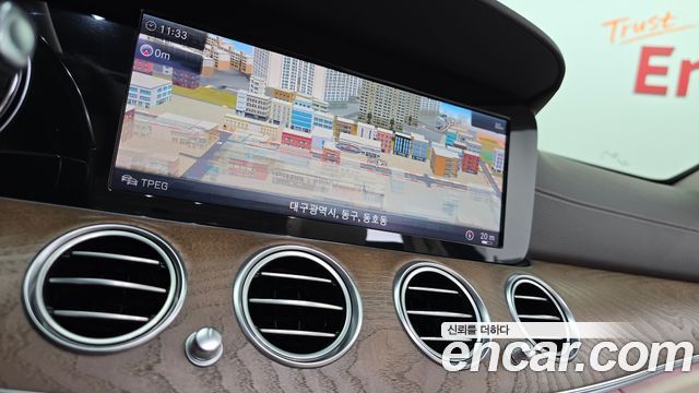 Mercedes-Benz E-Class (W213) E220d 4MATIC Exclusive 2019 — фото 13
