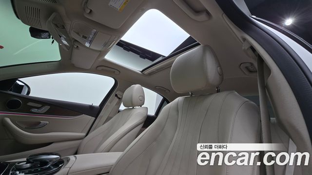 Mercedes-Benz E-Class (W213) E220d 4MATIC Exclusive 2019 — фото 19