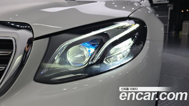 Mercedes-Benz E-Class (W213) E220d 4MATIC Exclusive 2019 — фото 22