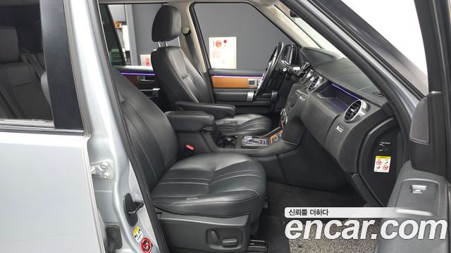 Land Rover Discovery 4 3.0 SDV6 SE 2014 — фото 11