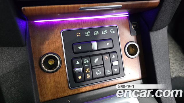 Land Rover Discovery 4 3.0 SDV6 SE 2014 — фото 16