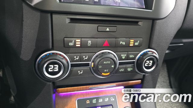 Land Rover Discovery 4 3.0 SDV6 SE 2014 — фото 17