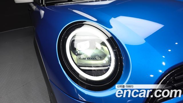 MINI Cooper C (IV) Classic 2025 — фото 22