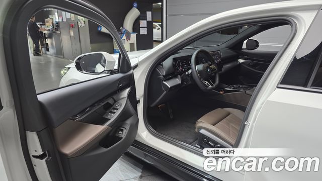 BMW 5 Series (G60) 520i M Sport 2025 — фото 10