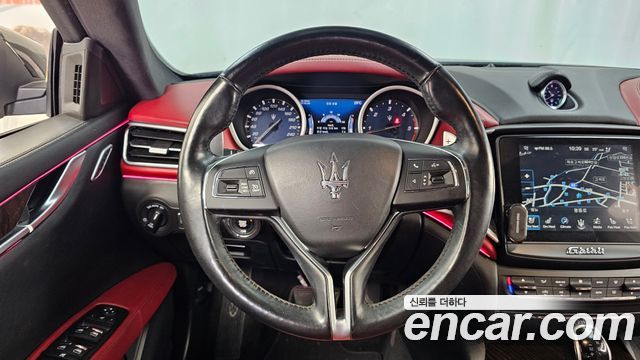 Maserati Ghibli 3.0 Diesel 3rd 2018 — фото 13