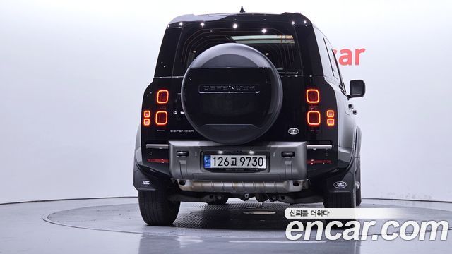 Land Rover Defender (L663) 110 P300 X-Dynamic SE 2023 — фото 4