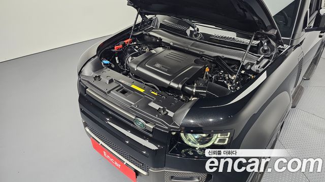 Land Rover Defender (L663) 110 P300 X-Dynamic SE 2023 — фото 6