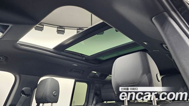 Land Rover Defender (L663) 110 P300 X-Dynamic SE 2023 — фото 21