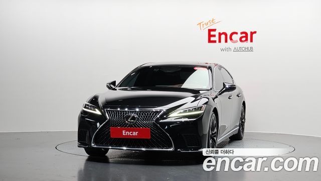 Lexus LS500h (V) 3.5 Platinum AWD 2023 — фото 3