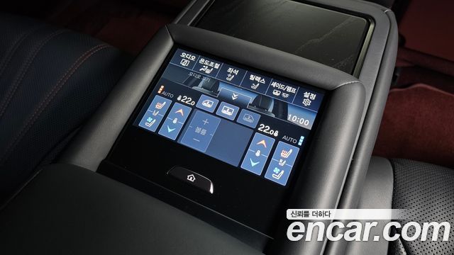 Lexus LS500h (V) 3.5 Platinum AWD 2023 — фото 31