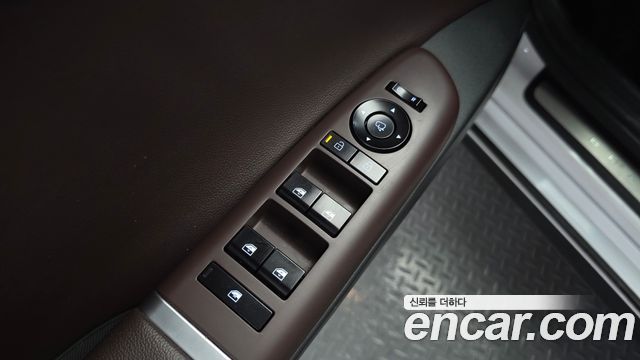 Hyundai Grandeur (GN7) 3.5 LPG 2WD Premium 2023 — фото 30