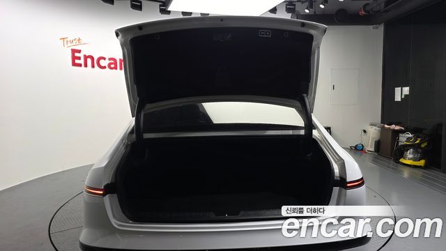Hyundai Grandeur (GN7) 3.5 LPG 2WD Premium 2023 — фото 32