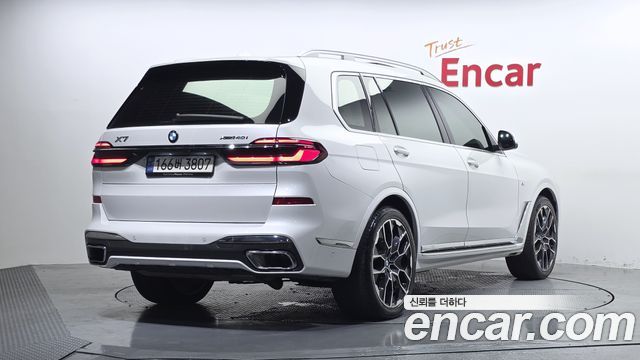 BMW X7 (G07) xDrive 40i M Sport 7STR 2024 — фото 2