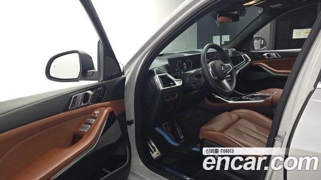 BMW X7 (G07) xDrive 40i M Sport 7STR 2024 — фото 10