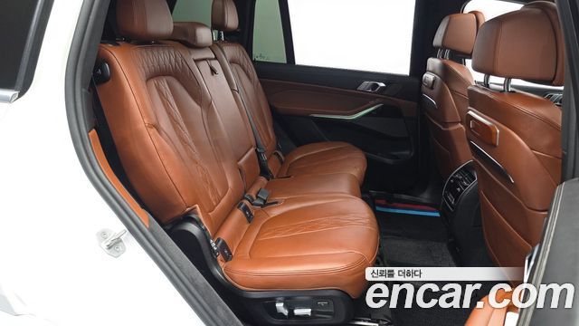 BMW X7 (G07) xDrive 40i M Sport 7STR 2024 — фото 11