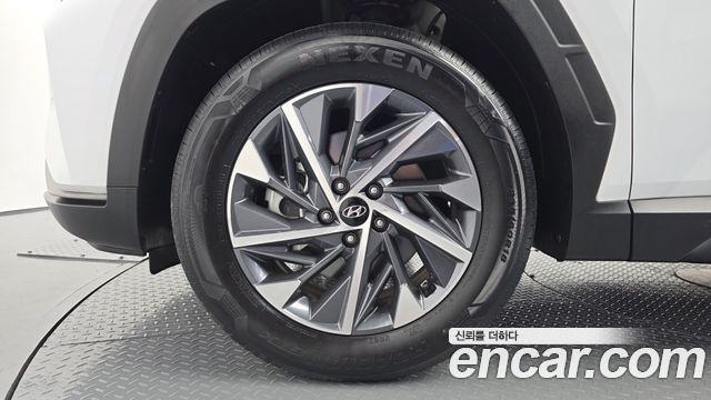 Hyundai Tucson (NX4) Gasoline 1.6 Turbo 2WD Premium 2022 — фото 5