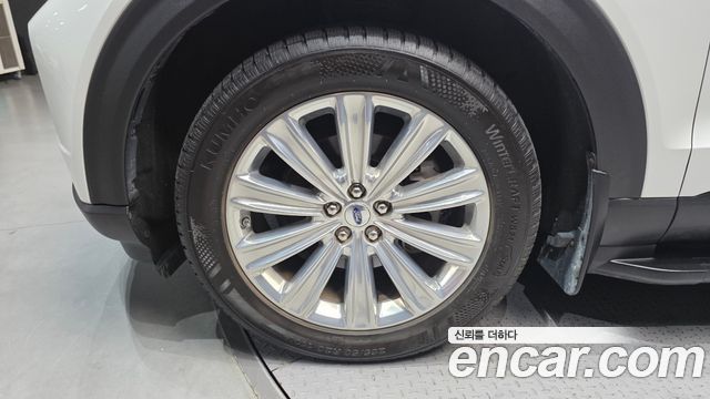 Ford Explorer (VI) 2.3 LimIted 4WD 2020 — фото 5