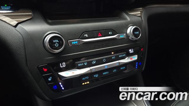 Ford Explorer (VI) 2.3 LimIted 4WD 2020 — фото 17