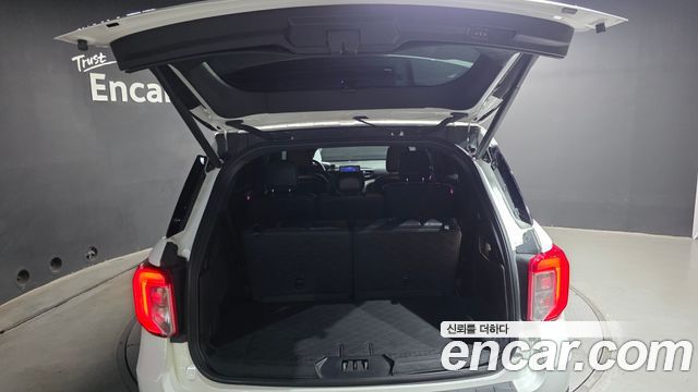Ford Explorer (VI) 2.3 LimIted 4WD 2020 — фото 31