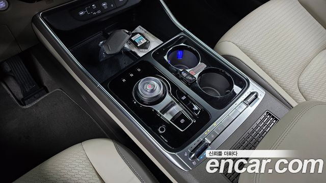 Kia Carnival (IV) Gasoline 4-Seater Hi Limousine Signature 2025 — фото 9