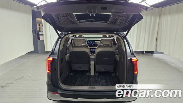 Kia Carnival (IV) Gasoline 4-Seater Hi Limousine Signature 2025 — фото 16