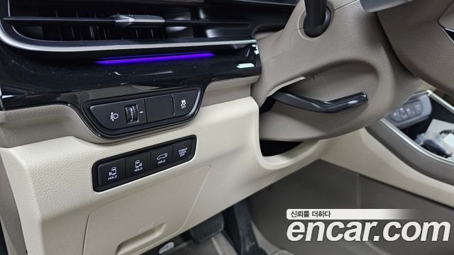 Kia Carnival (IV) Gasoline 4-Seater Hi Limousine Signature 2025 — фото 19