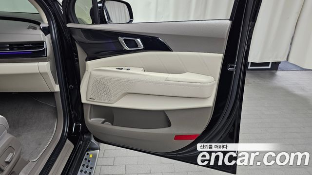 Kia Carnival (IV) Gasoline 4-Seater Hi Limousine Signature 2025 — фото 25
