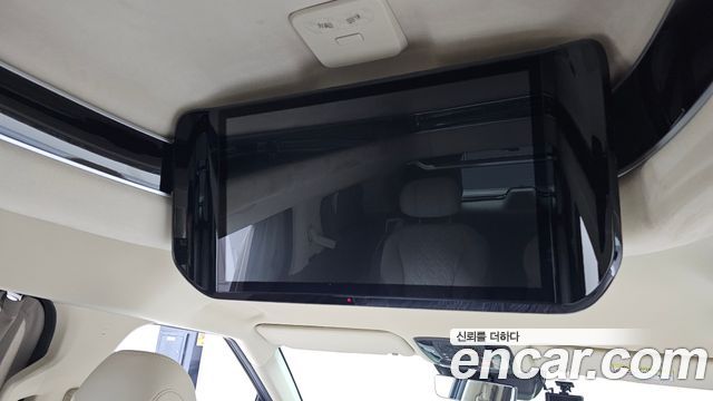 Kia Carnival (IV) Gasoline 4-Seater Hi Limousine Signature 2025 — фото 33