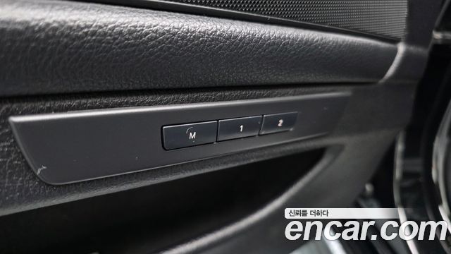 BMW 5 Series (F10) 528i M Sport 2013 — фото 19