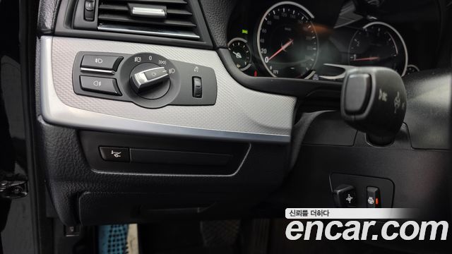 BMW 5 Series (F10) 528i M Sport 2013 — фото 20