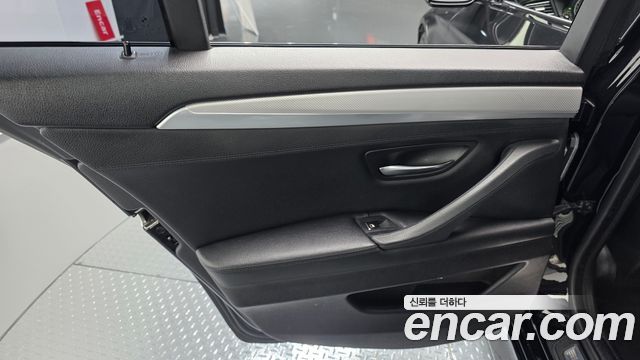 BMW 5 Series (F10) 528i M Sport 2013 — фото 25