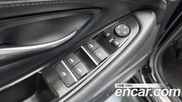 BMW 5 Series (F10) 528i M Sport 2013 — фото 28