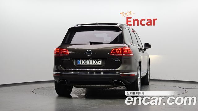 Volkswagen Touareg V6 3.0 TDI Bluemotion Premium 7P5 2016 — фото 4